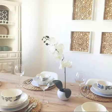 Caique - De Charme Com 3 Quartos No Centro Historico De *